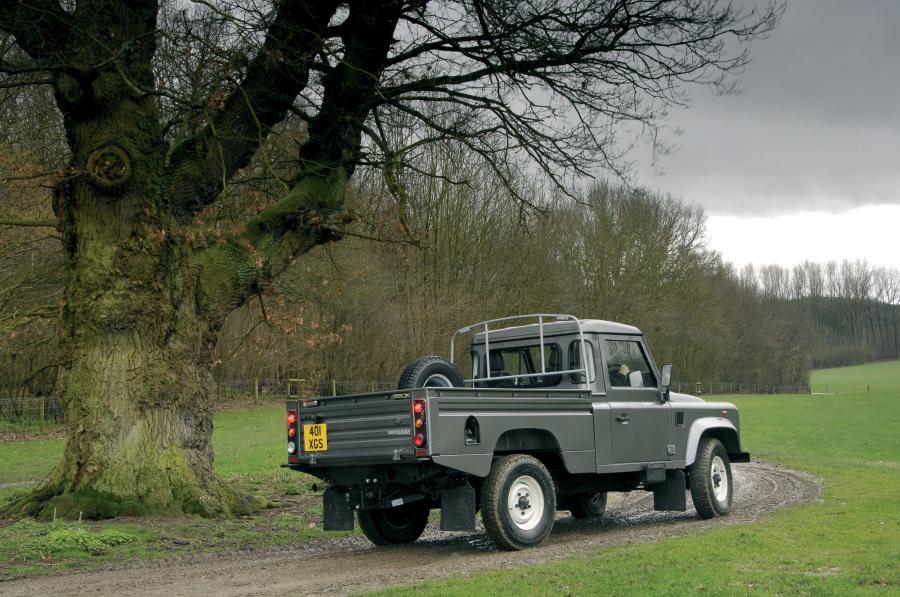  Land Rover Defender 2006 года  (фото 99 из 227)